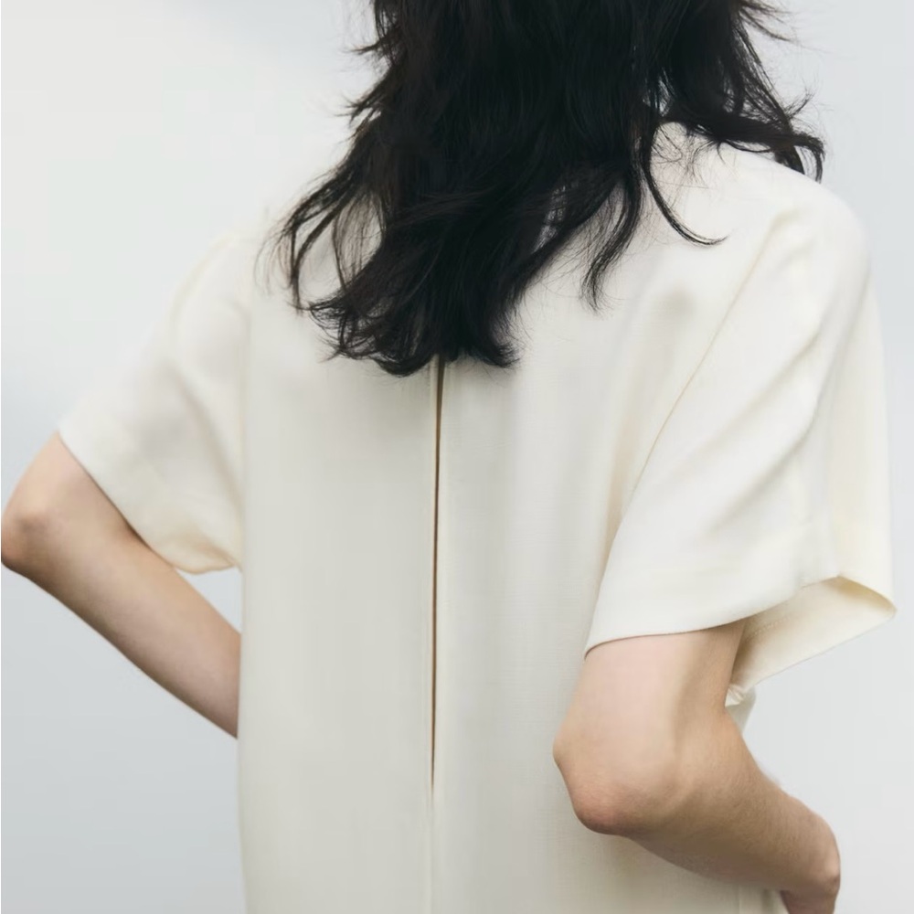 H&M Butterfly-Sleeved Cream Maxi Dress. Large. Sold out - Picture 4 of 10